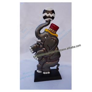 Statue d'éléphant en métal faite à la main et de haute qualité Figurines de vitrine d'animaux pour votre table de bureau à domicile Article décoratif et cadeau - Product Image 4
