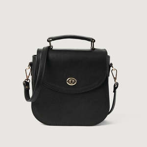 Sac à bandoulière élégant pour femme en cuir véritable noir avec fermeture à cadenas et sangle réglable, design moderne à porter en bandoulière - Product Image 1