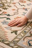 Tapis d'appoint moderne personnalisé de style persan abstrait, noué à la main en laine/soie, à poils ras, antidérapant, adapté aux animaux domestiques, 1 pièce, très durable
