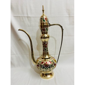 Metcraft - Jug en laiton Surahi/Aftaba, pièce d'artisanat décoratif indien antique, réalisée par un artisan très qualifié, à prix de gros - Product Image 6