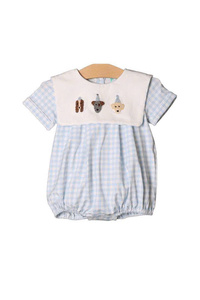 Combinaison à volants pour bébé garçon, brodée et smockée, tenue classique pour nourrisson, fabricant OEM ODM de vêtements pour enfants - Product Image 3