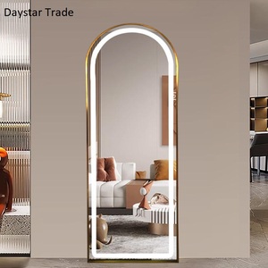 Miroir LED arqué de luxe pleine longueur avec cadre doré, fixation murale, interrupteur tactile, design moderne - Daystar Trade DST-AT-215 pour salle de bain - Product Image 1