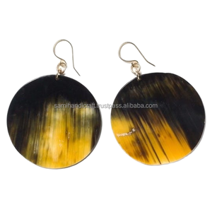 Boucles d'oreilles et collier faits à la main à cornes de buffle avec chaîne, ensemble de colliers classiques et uniques pour homme et femme - Product Image 1