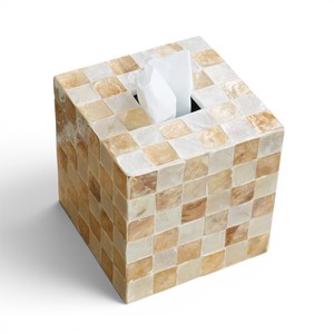 Boîte à mouchoirs en bois faite à la main avec incrustation de nacre pour la décoration de la maison - Product Image 2