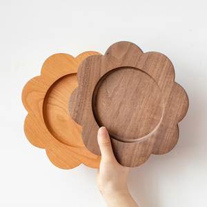 Assiette de service ronde en bois naturel pour la cuisine, la table à manger, le restaurant, le café et la présentation des aliments à la maison - Product Image 3
