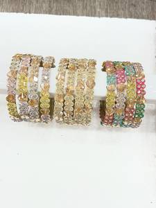 Bracelet jonc géométrique moderne en laiton pour femme – Accessoire de mode unique - Product Image 4