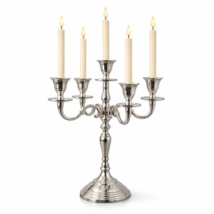 Candelabro Plateado Heritage de Marca Privada – Artículos de Arte en Aluminio Fundido Sostenible - Product Image 3