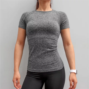 T-shirt décontracté respirant à manches courtes et col rond en coton 100 % à séchage rapide pour femme, coupe ajustée, couleur unie, tendance et très vendu, collection Printemps - Product Image 1