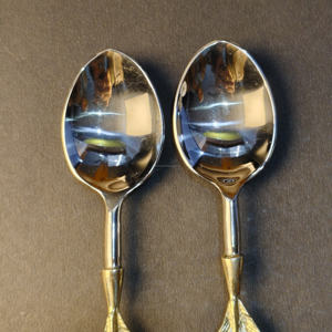 Ensemble de cuillères à dessert en acier inoxydable poli miroir avec manche en plumes dorées de luxe pour cadeaux de mariage et décoration de table royale - Product Image 3