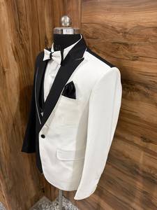 Costume de smoking 3 pièces pour homme, noir et blanc, sur mesure |   Costume de marié slim fit |   Blazer de soirée sur mesure à revers châle pour dîner formel - Product Image 4