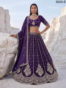 Conjunto de Lehenga Morado Bordado con Blusa de Satén y Dupatta, Vestido Estilo A para Bodas y Fiestas para Mujer - Product Image 2