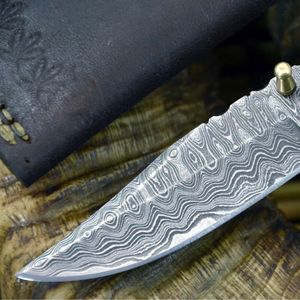 Cuchillo de caza de acero de Damasco con hoja de punta caída, mango de cuerno y perilla para el pulgar, para uso en camping al aire libre - Product Image 3