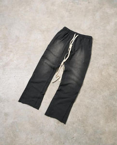 Ensembles de survêtements d'hiver épais pour hommes de haute qualité personnalisables – Survêtements de jogging vierges avec design personnalisable et caractéristiques respirantes - Product Image 2