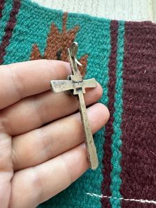 Colgante de Cruz de Plata de Ley con Turquesa Navajo, Firmado por Richard Yazzie, Joyería Artesanal del Suroeste, Regalo - Product Image 2