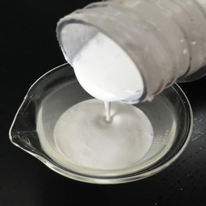 Caoutchouc naturel en latex de couleur blanche, fournisseur en gros de haute qualité pour les applications médicales, industrielles et de fabrication de jouets. - Product Image 4