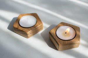 Porte-bougie en bois artisanal de forme carrée, support de bougie en bois naturel, décoration rustique pour la maison, Noël, Halloween, anniversaire - Product Image 5