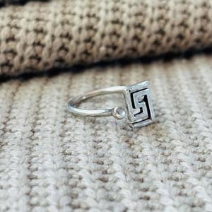 Anillo minimalista de latón con diseño griego de meandro, espiral geométrica cuadrada, chapado en plata, estilo tribal bohemio, al por mayor, para hombre. - Product Image 3