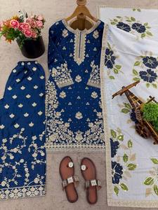 Ensemble Salwar traditionnel bleu en coton brodé pour femme avec dupatta fleuri blanc, coupe régulière, longueur cheville, tenue décontractée, Inde - Product Image 6
