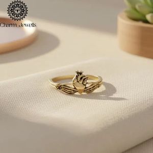 Bague de fiançailles en argent Charm Jewells avec moissanite taille brillant, sertie à griffes, style classique, plaqué or 18 carats pour femme, certifiée IGI - Product Image 1