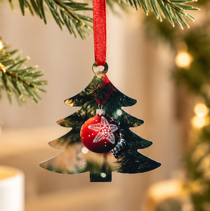 Décor de Noël moderne en métal en laiton AK avec ensemble multicolore de 2 articles suspendus attrayants pour décor d'arbre de Noël - Product Image 1