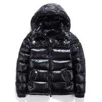 Manteau d'hiver pour homme, noir, à capuche, rembourré, imperméable, fermeture éclair, vêtement d'extérieur décontracté, coupe classique, couleur unie, en polyester