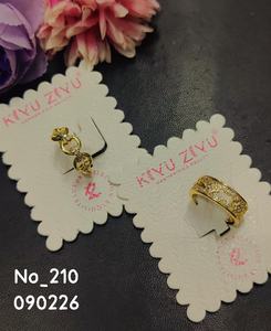 KVM EXPORTERS INDIA Bague ouverte en acier inoxydable plaqué or, motif géométrique moderne en relief, bijoux tendance, vente en gros - Product Image 5