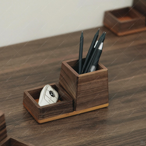Portalápices de madera hecho a mano, organizador de escritorio de madera maciza natural, diseño duradero para oficina, artesanía natural. - Product Image 5