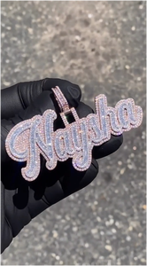 Collier Pendentif Personnalisé en Moissanite, Lettre en Moissanite VVS avec Chaîne Entièrement Sertie de Moissanites - Product Image 2