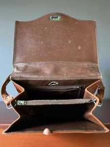 Nuevo Bolso de Hombro Estilo Bohemio Vintage para Mujer, Hecho a Mano, con Flores Talladas, 100% Cuero Genuino, Ligero, con una Sola Correa y Solapa, Estilo Western - Product Image 5