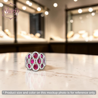 [Sheri Jewels] 18K Massives Weißgold Natürlicher Ovaler Rubin Brillantschliff Diamant Luxuriöser Damen-Jubiläums-Party-Ring mit Mehrfachfassung