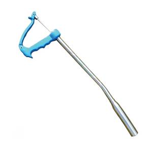 Pistolet de balancement vétérinaire incurvé - Applicateur de bolus chirurgical à poignée bleue pour bétail et animaux de compagnie, réutilisable, durable, conception à double bolus, sûr - Product Image 1