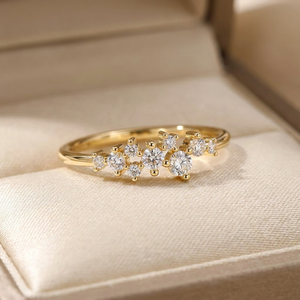 Anillo de compromiso romántico de oro amarillo con racimo de diamantes redondos para mujer, joyería de compromiso con piedra natural de color G - Product Image 2