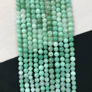 Perles rondes lisses en chrysoprase de qualité AA certifiées IGI 100% naturelles, 6mm-8mm, couleur vert pierre, Fire Vivaaz Gems Jaipur - Product Image 1