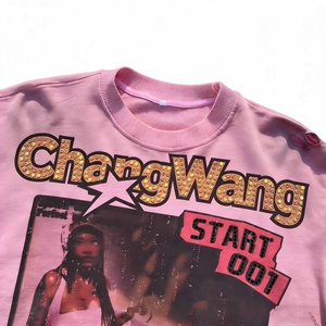Camiseta de Hombre Estilo Urbano Personalizada con Estampado DTG Oversize, Efecto Desgastado, Lavado Ácido Retro y Pedrería - Product Image 3