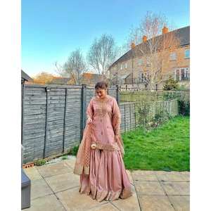 Ensemble de costume de soirée taille XL avec broderie de paillettes pour un look élégant - Product Image 5