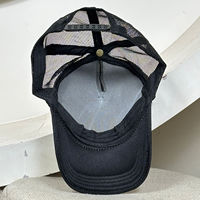 Casquette de baseball de style western de haute qualité en cuir travaillé à la main avec visière en maille et incrustation personnalisée de cartes à jouer As de Pique