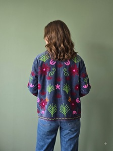 Veste matelassée en velours brodée de fleurs pour femme, style bohème chic, manches longues, faite à la main, avec doublure en coton respirant et respectueuse de l'environnement - Product Image 6