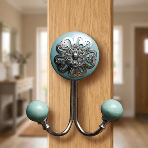 Patère murale vintage à motif floral avec boutons en céramique aqua, double patère métallique pour rangement de vêtements - Product Image 4