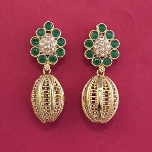 Exportateur de bijoux fantaisie en Inde, boucles d'oreilles classiques antiques avec placage or 233110 - Product Image 4