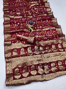 Sari Bandhani de Seda Artística Premium con Estampado Tradicional Tie-Dye |   Ropa Étnica de Tela Suave para Mujer |   Proveedor Mayorista al por Mayor - Product Image 2