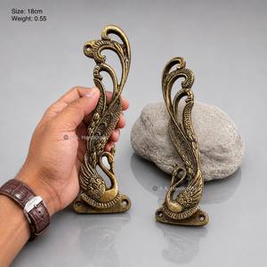 Manija de Puerta con Diseño Tradicional de Serpiente y Pavo Real en Latón, Marca A.A Handicrafts, con Control Táctil - Product Image 3
