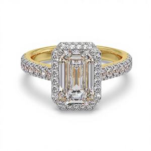 แหวนเพชรทรงสี่เหลี่ยมมรกต 2 กะรัต ผลิตในห้องปฏิบัติการ ประดับเพชรรอบวงแบบ Halo ตัวเรือนแบบ Prong Set พร้อมเพชรด้านข้าง ดีไซน์ Open Gallery สำหรับวันครบรอบแต่งงานที่ได้รับการรับรอง - Product Image 4