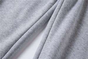 Ensemble de survêtement athlétique pour homme, collection Hiver 2026, streetwear, couleur unie, haut de gamme, imperméable, écologique, léger et respirant, personnalisable - Product Image 4