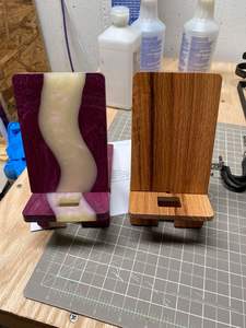 Support de téléphone en bois fait main avec résine époxy, support de téléphone portable en bois naturel, support de bureau pour smartphone, pour la maison et le bureau, Craftera Exports - Product Image 2