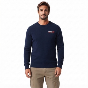 Sudadera de alto rendimiento para hombre que combina flexibilidad, durabilidad y comodidad premium para entrenamiento físico y salidas informales. - Product Image 1