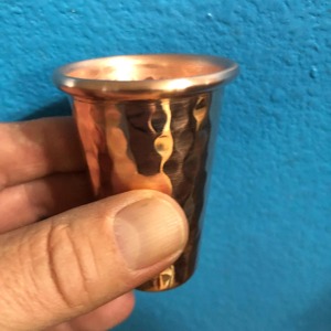 Vente en gros de gobelets à eau en cuivre pur à 100 %, de haute qualité, vintage, écologiques, portables, légers, durables, pour un usage domestique, fabriqués en usine - Product Image 5