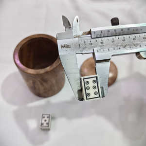 Juego de Tazas de Madera de Acacia de Lujo con Dos Dados de Hueso de Búfalo, Accesorios de Juego de Mesa Redondos de Estilo Antiguo - Product Image 5