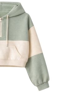Conjunto de dos piezas casual para mujer: Sudadera corta con cremallera y bloques de color verde salvia, y pantalones cortos con bolsillos cargo. Poliéster y algodón. Venta al por mayor personalizada. - Product Image 3