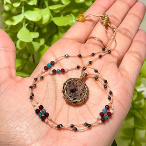 Collier en macramé fait main avec pendentif en pierre naturelle Jasper, perles noires, bijoux bohèmes faits à la main - Product Image 3