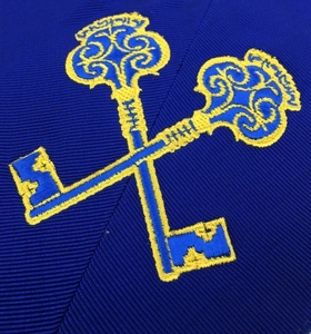 Cuello de camarero personalizable azul Royal Blue Lodge con ribete plateado, cuentas bordadas a mano y cierre de velcro - Product Image 2